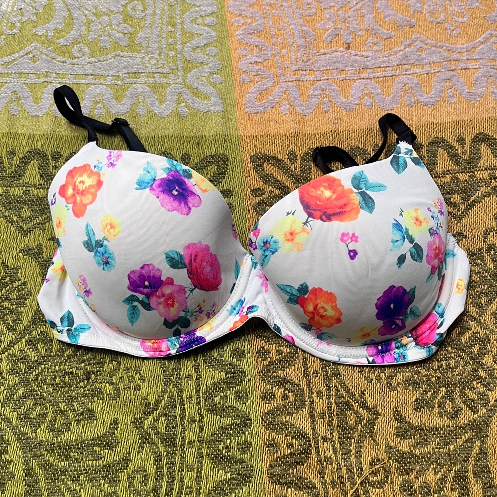 PINK Victoria's Secret Floral Bra - Multicolor